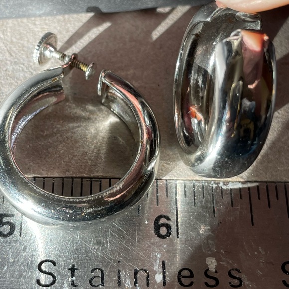 Silver Tone Wide Hoop Screw On Earrings Gorgeous Classics Y2K Style. - Picture 6 of 6